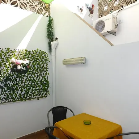 Dinas Guesthouse 3* Lagos