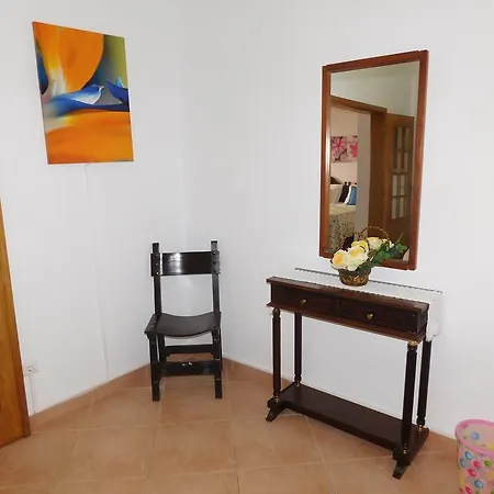 Dinas Guesthouse 3*