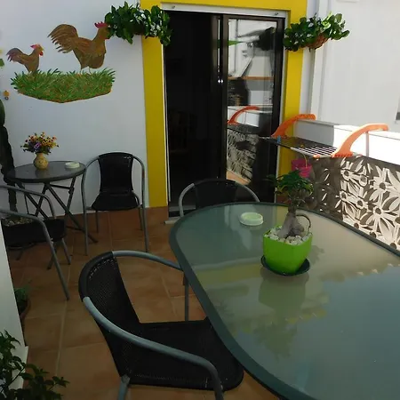 Guest house Dinas Guesthouse 3*