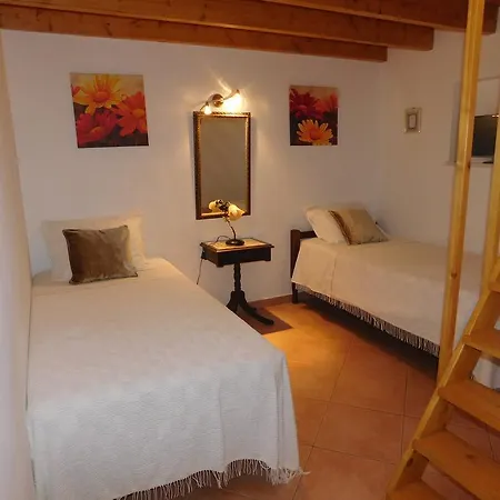 Casa de hóspedes Dinas 3*