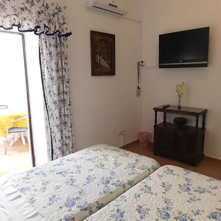 Dinas Konukevi 3*