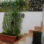 Dinas Guesthouse Gasthof